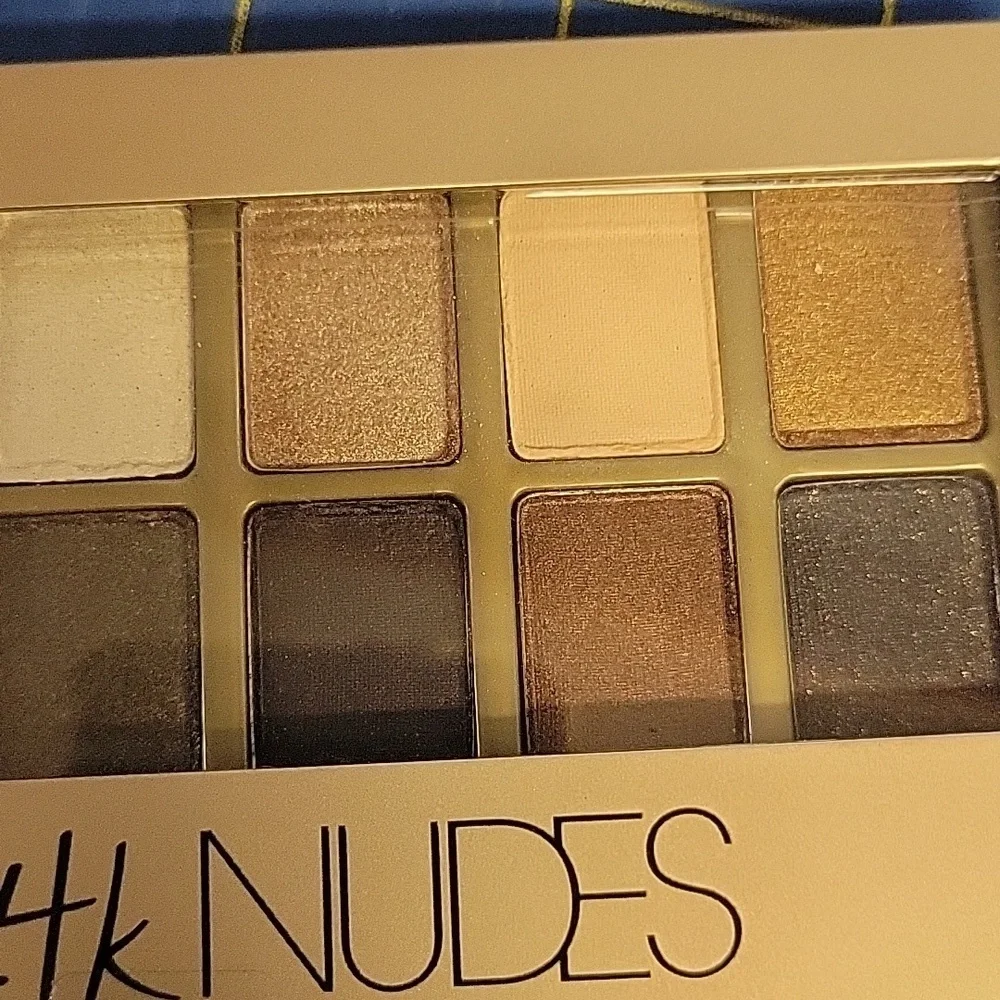Maybelline 24K Nudes Palette with Gold and Cream Shades New Sealed
